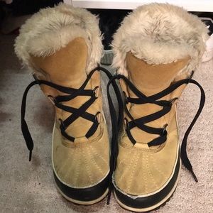 Sorel chestnut boots size 8